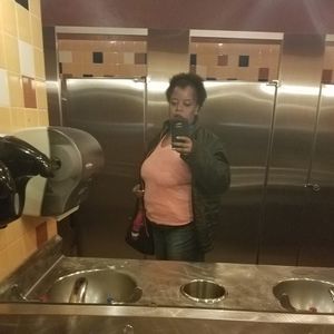 Meet your Posher, Evette